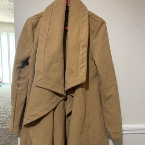 Oversized trench coat-medium-tan-used-missing belt